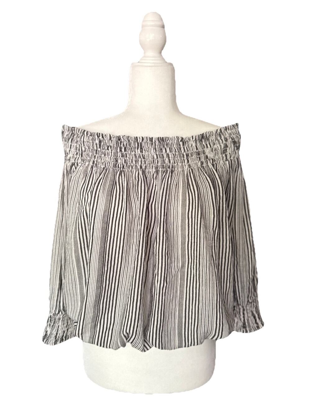 EVEREVE Off The Shoulder Top Womens M Black White Striped Smocked Neck
